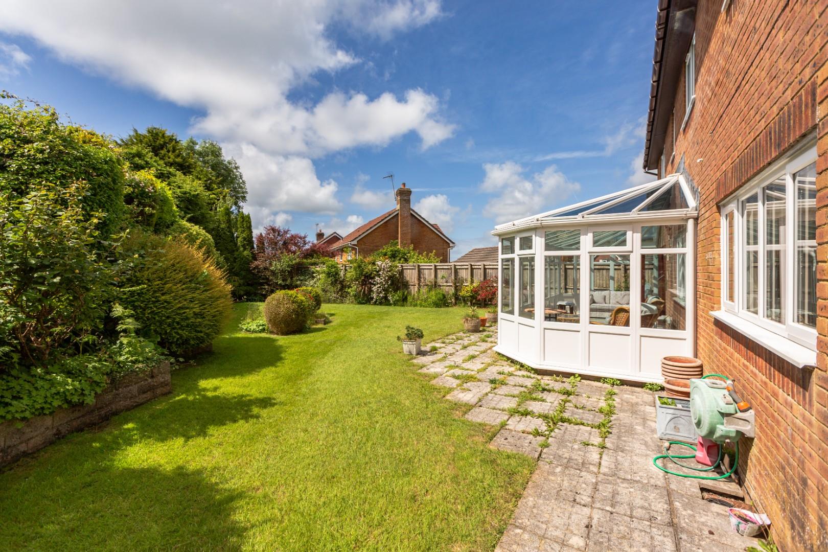 Ffordd Draenen Ddu, West Cross, Newton, Swansea, SA3 5RP